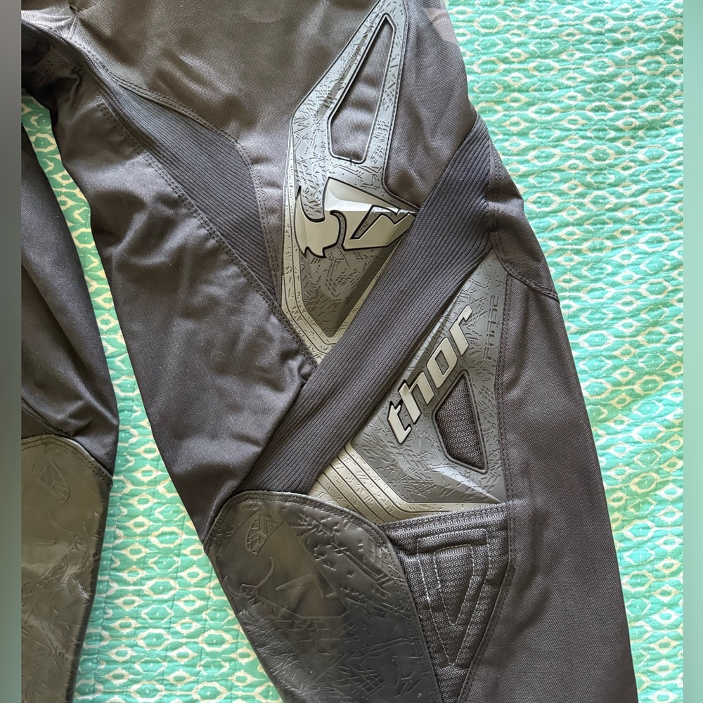 Thor Racing Pants - Picture 3 of 6